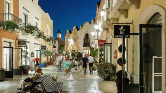 La Roca Village
